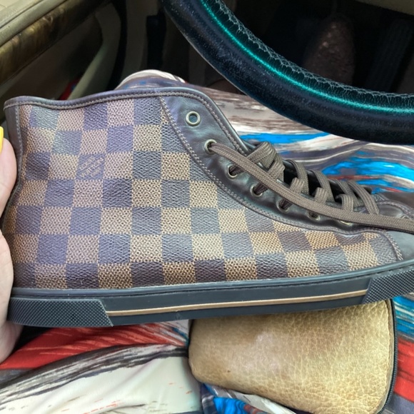 Louis Vuitton fashion sneakers